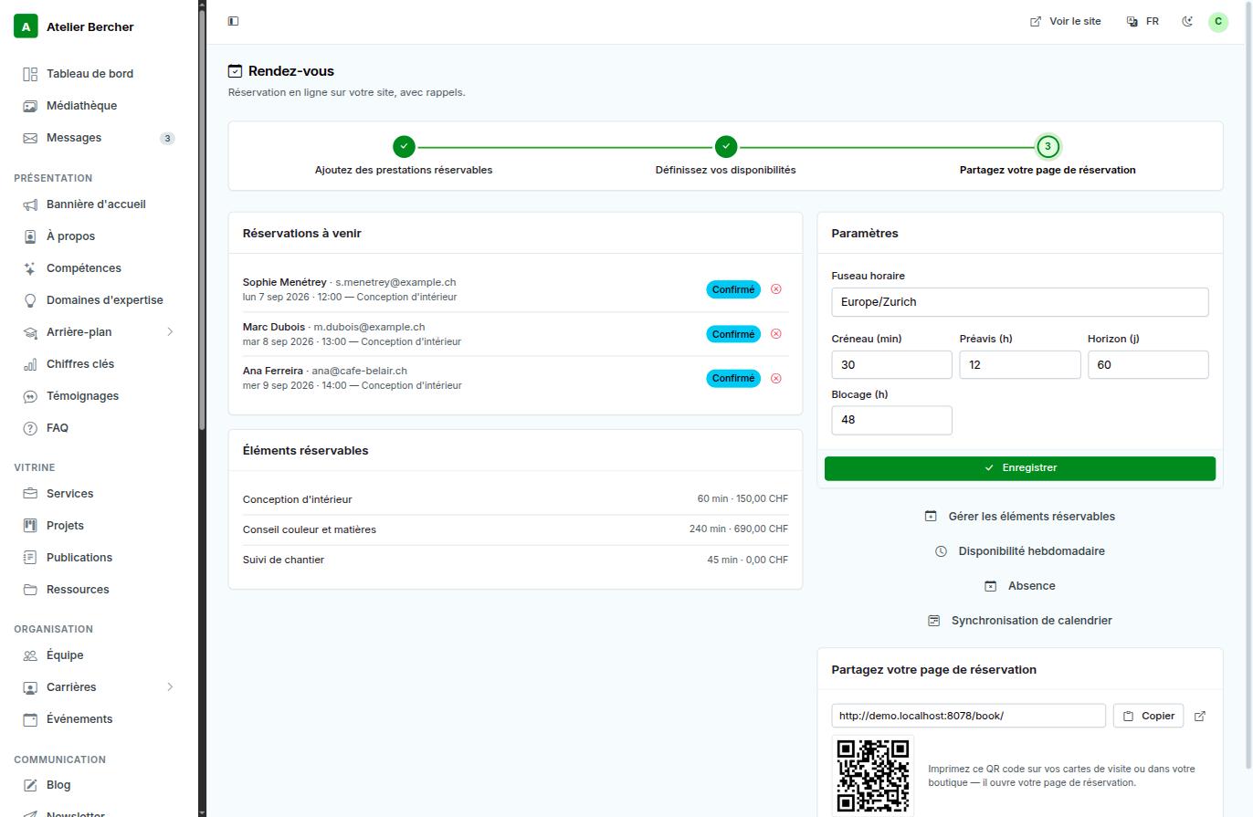 Der Termin-Bildschirm: drei Schritte, kommende Buchungen, buchbare Positionen, Einstellungen und das Teilen-Feld mit QR-Code.